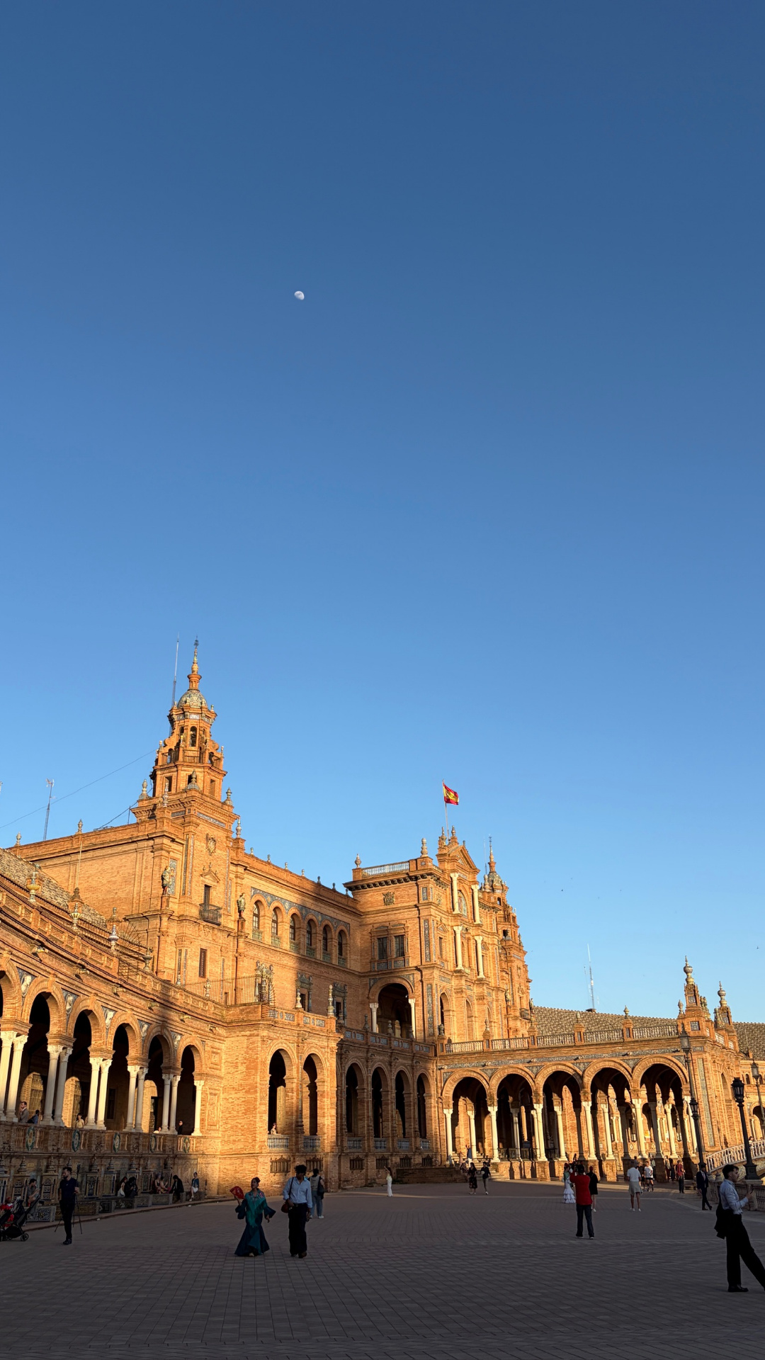 Golden-hour arches of Plaza de España, Seville